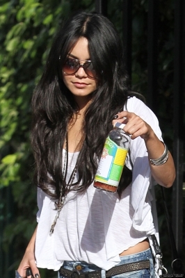 normal_010 - Vanessa Hudgens