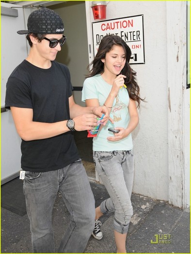 TI4U_u1271172571 - david henrie