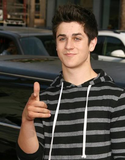 david_henrie_1266773622