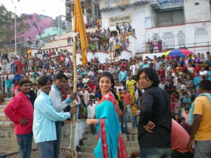 13840248_GALBZKMLS - Divyanka Tripathi