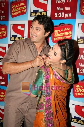 14734728_GSDUZMOQJ - Divyanka Tripathi