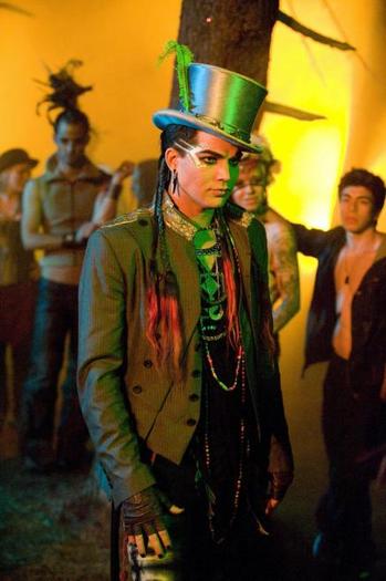 AdamLambert-IIHY-2223_0