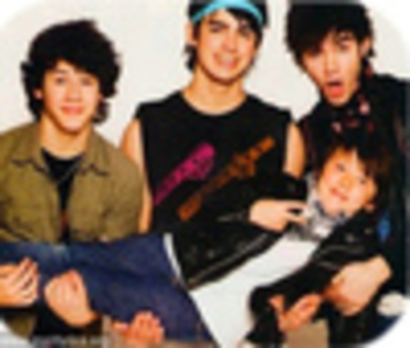 jonas-brothers_13_tmb - Jonas Brothers
