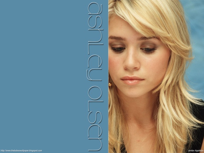 12756552_KDQYAKRFK - Ashley Olsen