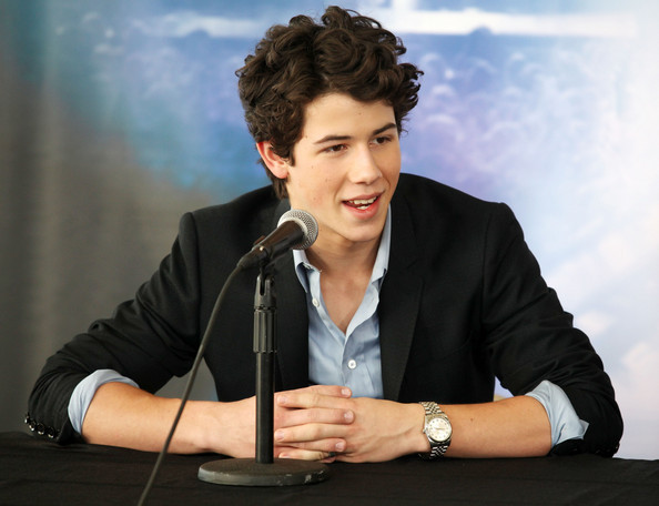 12182286_RTYKXNQCF - Cateva pozitzseee