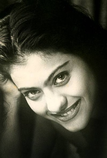 kajol3.jpgthruyh - Kajol