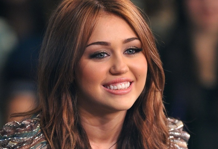 13965342_XOZZRPTDT[2] - poze rare miley cyrus