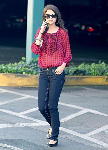 - Buna iubitule! Vi in parc?