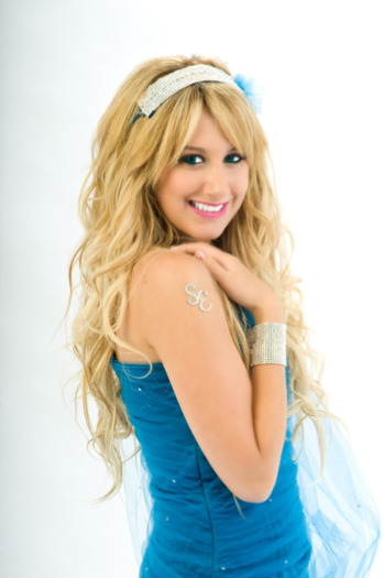 ashley_tisdale - Concurs 8