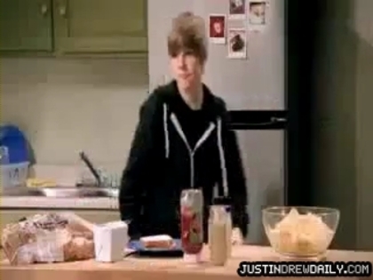 Justin-Bieber-Brand-New-Promo-Funny-MTV-Promo-From-MTV-Movie-Awards-%28HQ%29%5Bwww_savevid_com%5D_mp