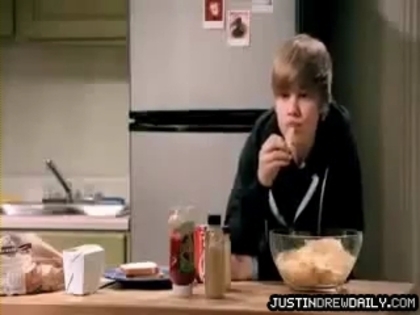 Justin-Bieber-Brand-New-Promo-Funny-MTV-Promo-From-MTV-Movie-Awards-%28HQ%29%5Bwww_savevid_com%5D_mp