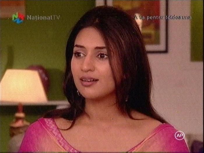 9942356_BUSDLYTMC - Divyanka Tripathi