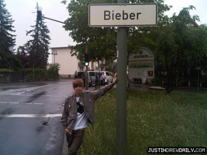  - 0_0 Orasul Bieber 0_0