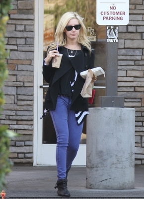 normal_003 - Ashley Tisdale
