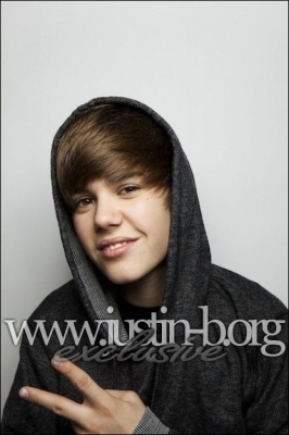 ~~ JusStiN BieEbEr ~~ - o_JuStiN phOtOshOoT 52_o