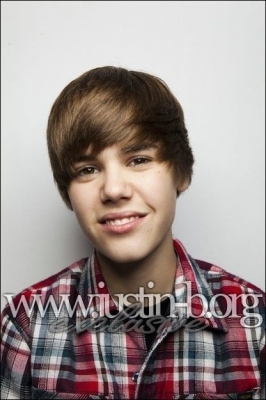 ~~ JusStiN BieEbEr ~~ - o_JuStiN phOtOshOoT 53_o