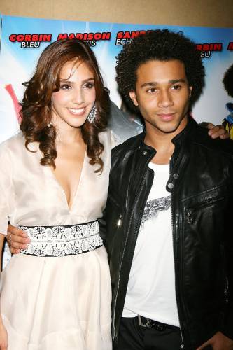 sandra-echeverria-and-corbin-bleu-2-333x500 - x - Sandra Echeveria