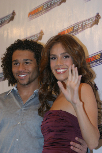 sandra-echeverria-corbin-bleu - x - Sandra Echeveria