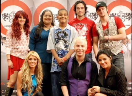 normal_meet-M002 - 0-Dulce Maria-0