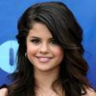 imagesCA9QKS59 - SELENA GOMEZ