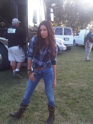 u7 (2) - Ashley Tisdale