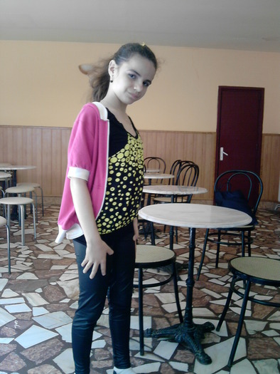 deeutza sweer (33) - Eu-Andreea