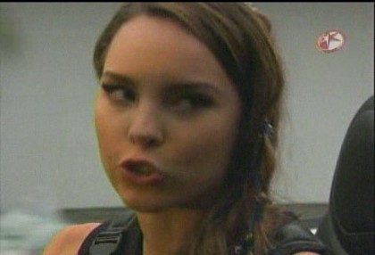 BelindaPhotosCom_Caps_Capitulo_5_(311) - Cameleonii