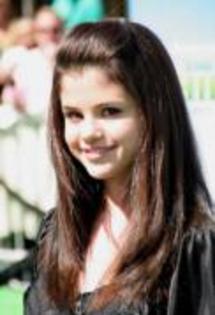 10 - club selena gomez