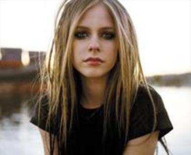 15530488_XDIVUAVTJ - avril lavigne