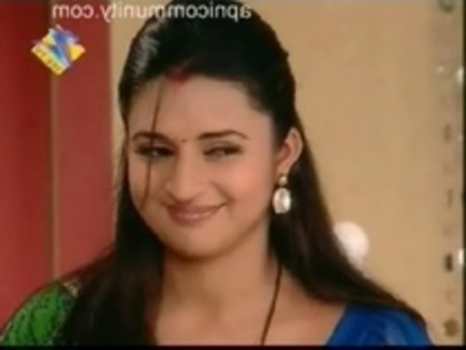 9935566_QLULJVEDY - divyanka tripaty