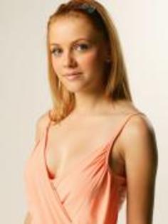 SCZTMGVUOYMHFPIMAEE - andreea patrascu