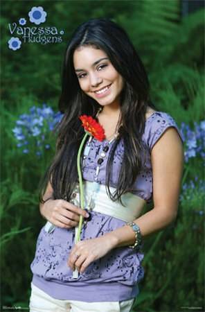 SSWUYWMXIWWLLNEMYWQ[1] - Vanessa Hudgens