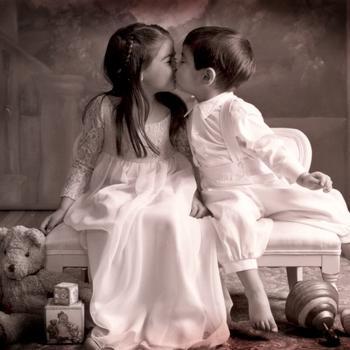 polls_2_KIDS_KISSING_SEPIA1.sized_5834_127425_answer_2_xlarge - kiss