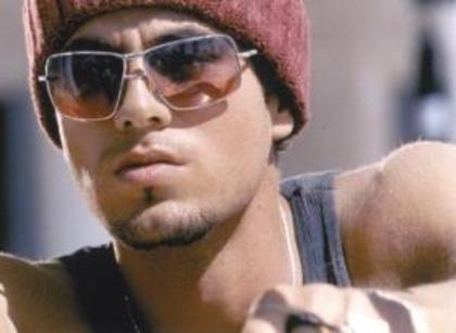 a - enrique iglesias