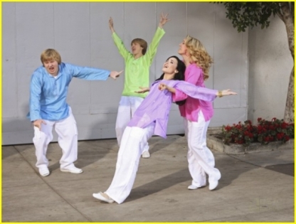 normal_demi-lovato-sonny-season-two-17