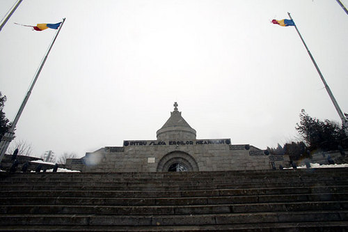 Mausoleul-Marasesti2 - Locasuri