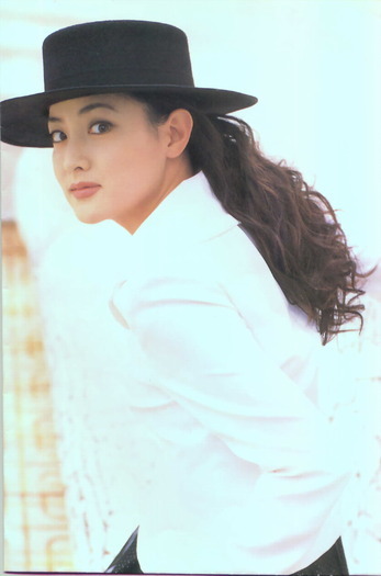 L11 - Lee Young Ae