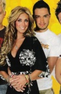 ANAHI & PONCHO 2