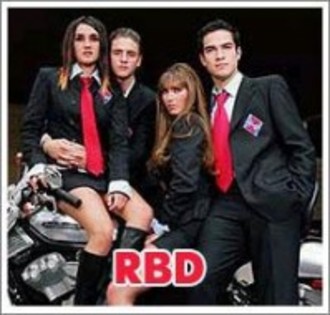 DULCE MARIA, CRISTOPHER, ANAHI, PONCHO - REBELDE SI RBD