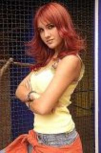 35 - DULCE MARIA