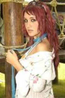 44 - DULCE MARIA