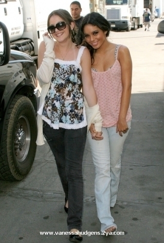 Vanessa Hudgens (14)