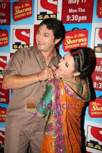 normal_Divyanka Tripathi, Rajesh Kumar at Mr. and Mrs. Sharma Allahabad Wale Sab TV launch in J W Ma