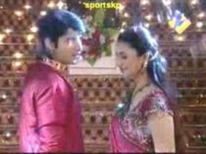 SHNKDLZHYYLKHDTGAYO - divyanka tripaty