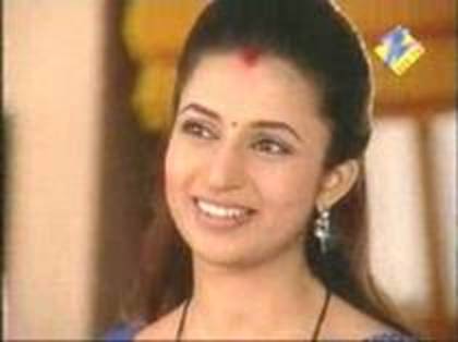 SQMJAMRLHQZWEWOTAQS - divyanka tripaty