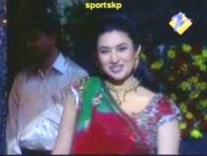 SZOQYCJTCLAHKYAFNJQ - divyanka tripaty