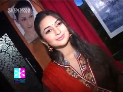 oqiy4m - poze noi divyanka