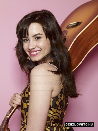 15386575_TJXFSRXRM[1] - Demi Lovato