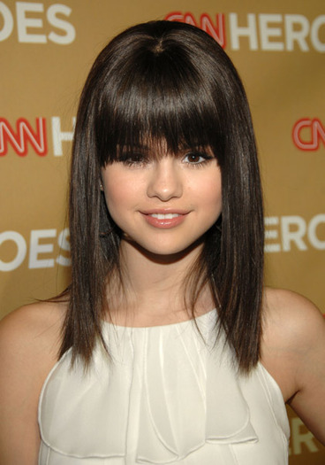 selena-gomez-haircut-2[1] - Selena Gomez