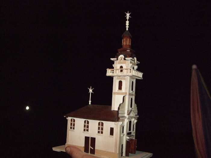 Vedere laterala, biserica din Nadlac - Artizanat din lemn